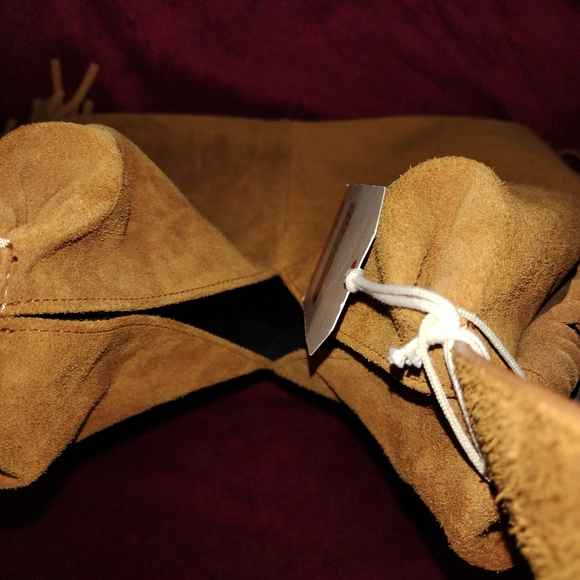 Stylish Tan Suede Fringe Shoulder Bag - Picture 5 of 6